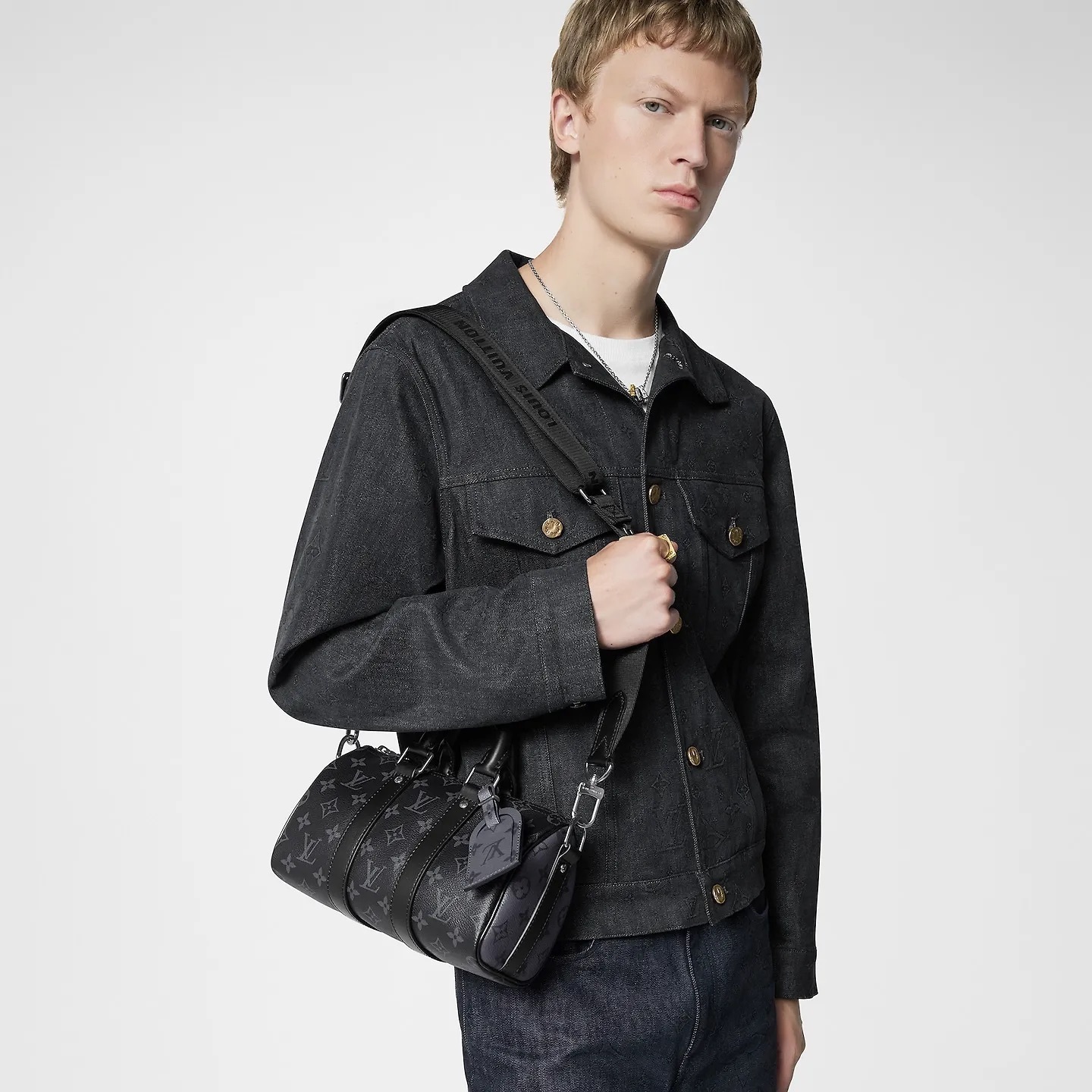 【コンパクトでお洒落♪】LV★キーポル・バンドリエール 25