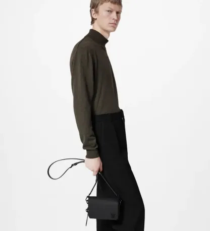 【雑誌 GQ 掲載】LV☆ファストライン・ウエアラブル ウォレット