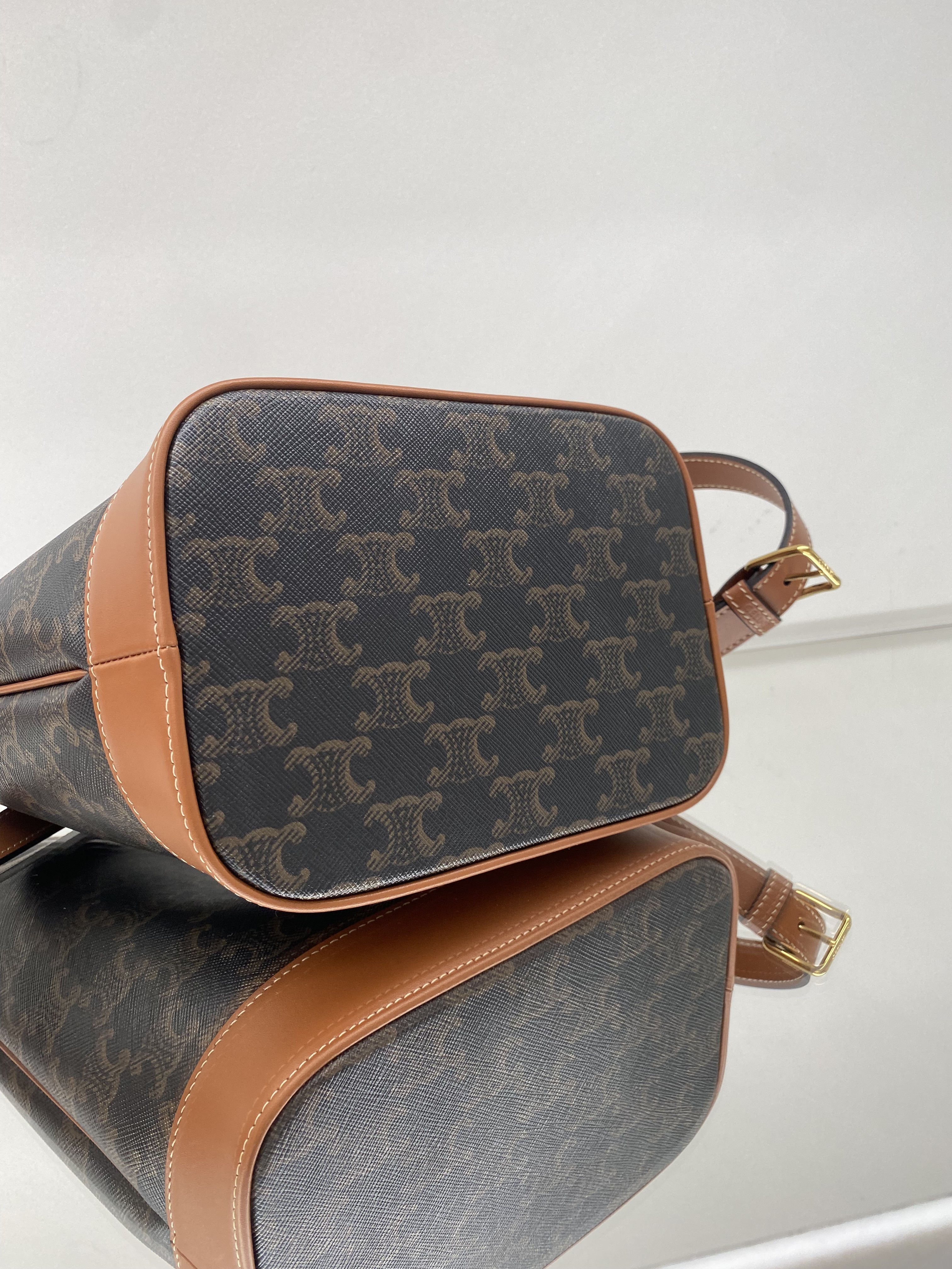 CELINE【入手困難】スモールバケット/トリオンフキャンバス 全色