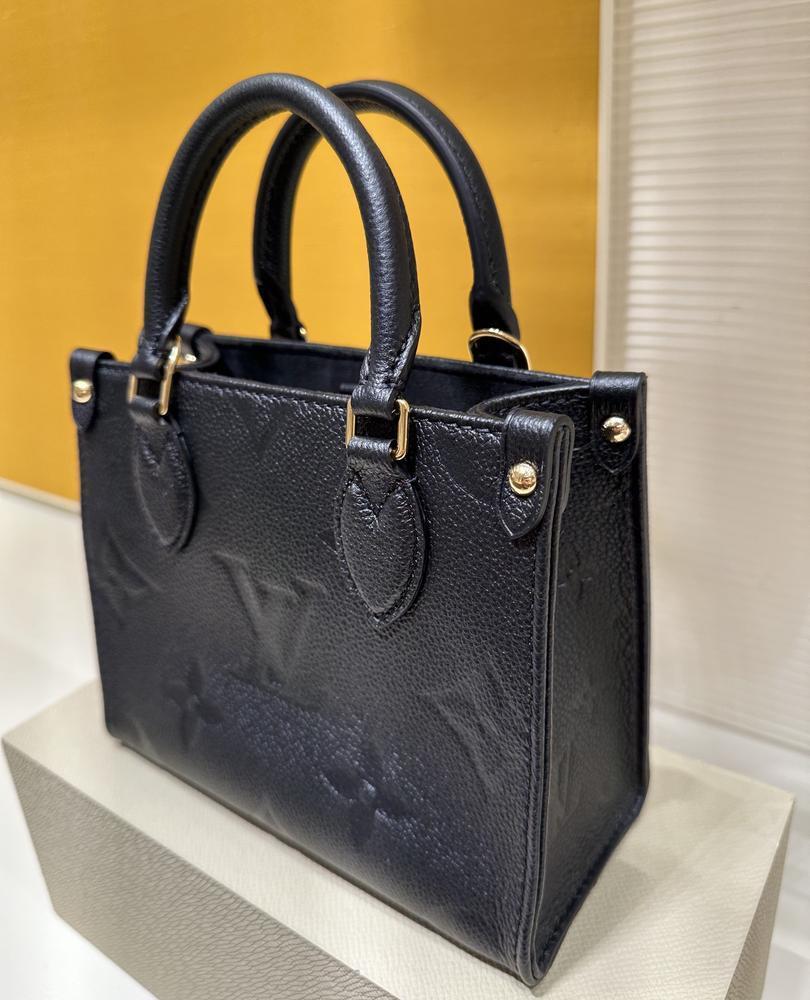 《男女兼用できる》Louis Vuitton オンザゴーBB ブラック