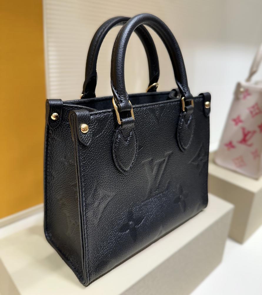 《男女兼用できる》Louis Vuitton オンザゴーBB ブラック