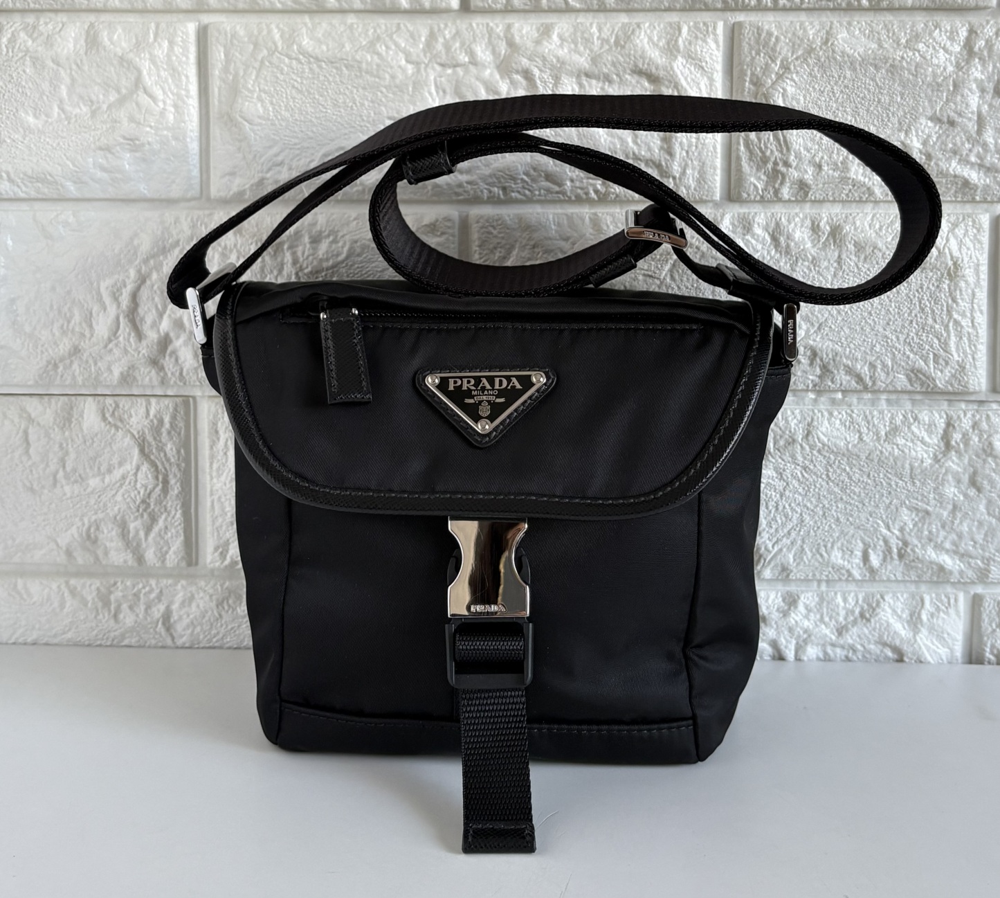 PRADA 2VD070 Re-Nylon xサフィアーノレザー ショルダーバッグ