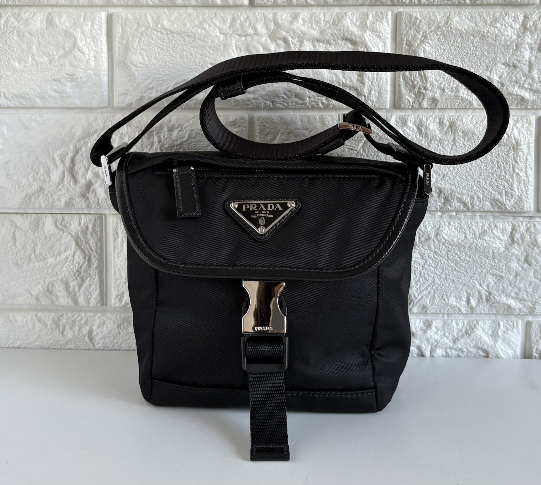 PRADA 2VD070 Re-Nylon xサフィアーノレザー ショルダーバッグ