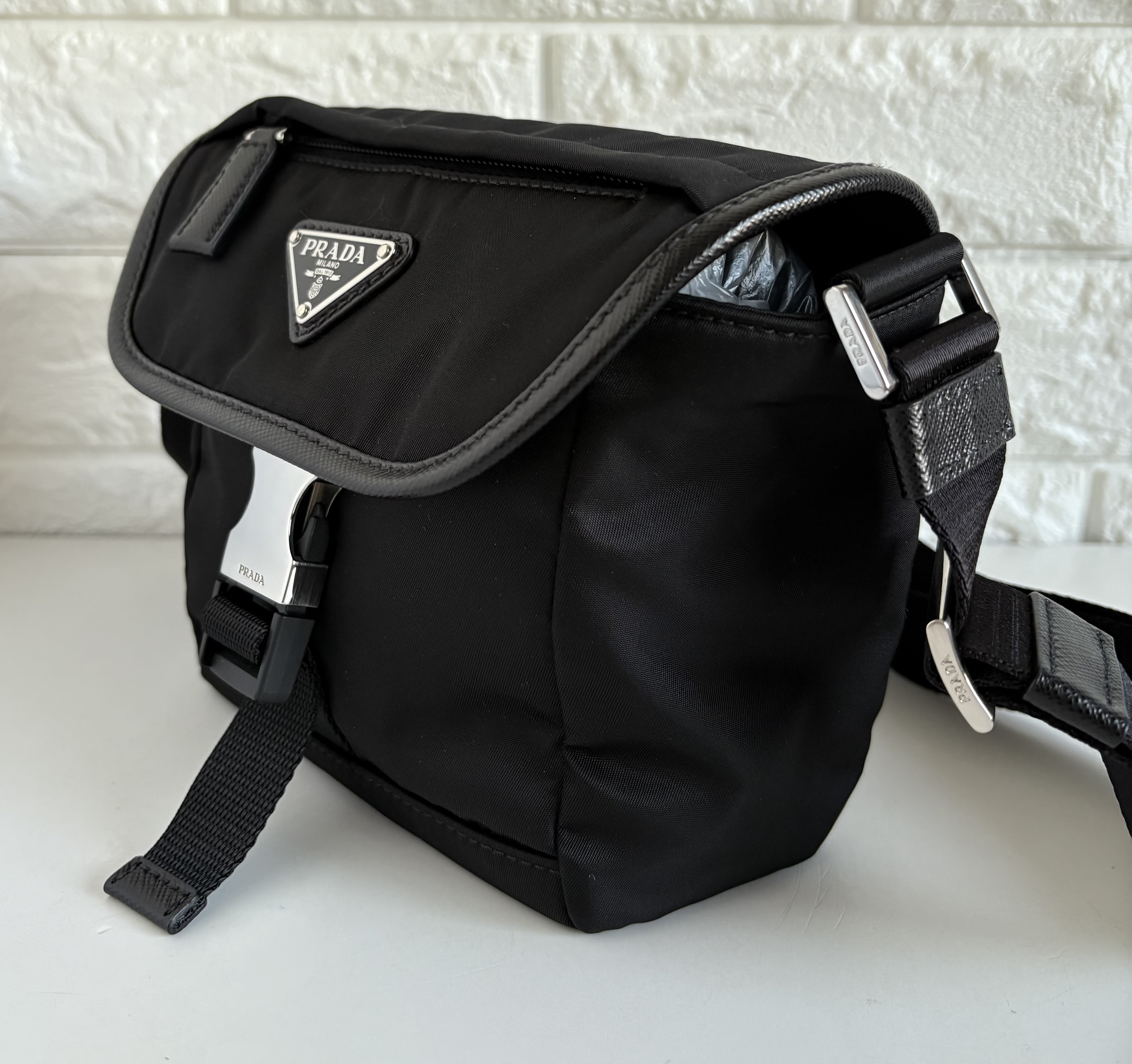 PRADA 2VD070 Re-Nylon xサフィアーノレザー ショルダーバッグ
