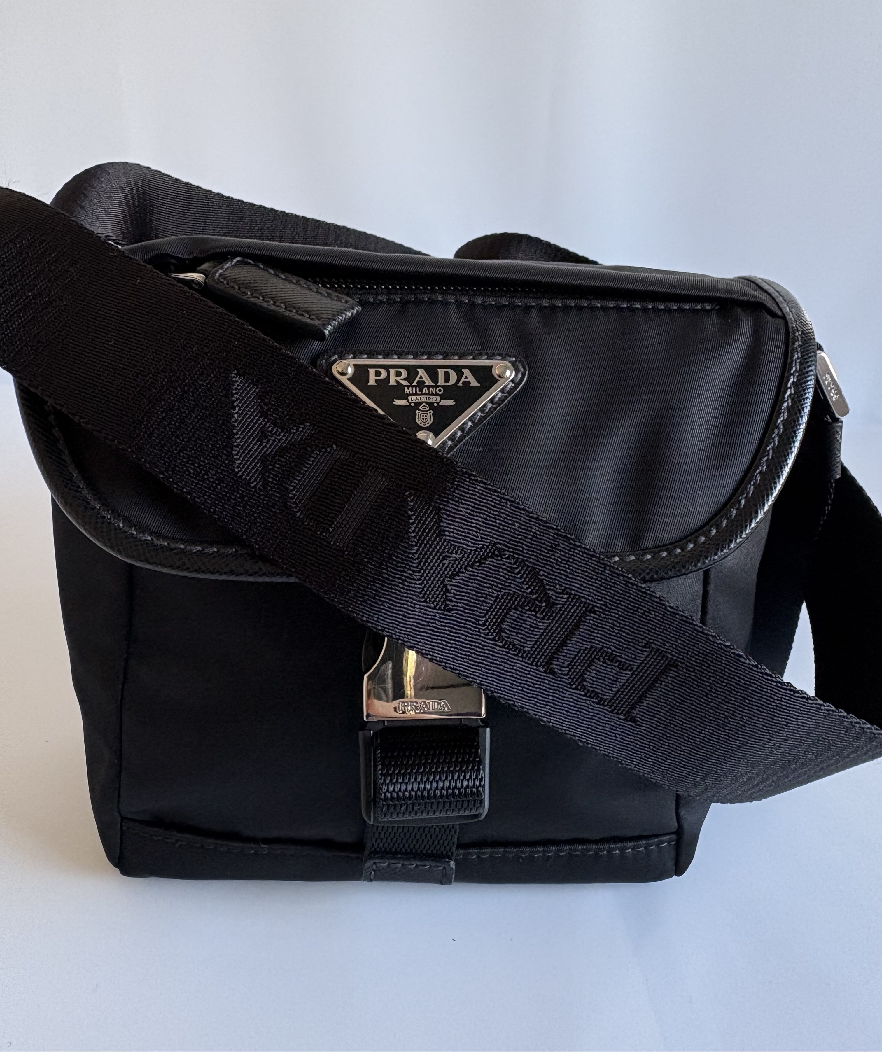 PRADA 2VD070 Re-Nylon xサフィアーノレザー ショルダーバッグ