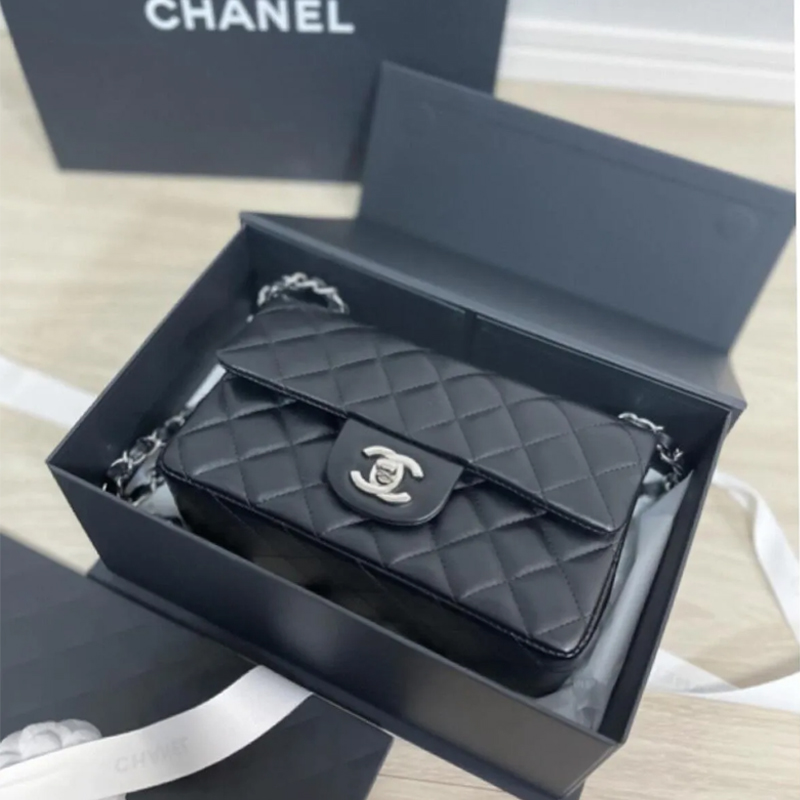 【激レア】23B☆CHANEL☆ シャネル ミニマトラッセ シルバー金具