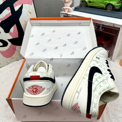 Louis Vuitton x Travis Scott x Nike Air Jordan 1 Low OG SP LV Monogram AJ1