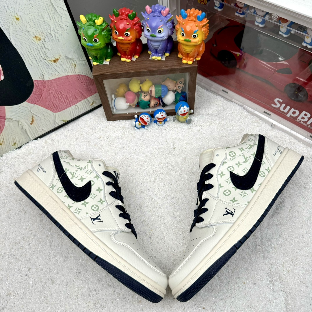 Louis Vuitton x Travis Scott x Nike Air Jordan 1 Low OG SP LV Monogram AJ1