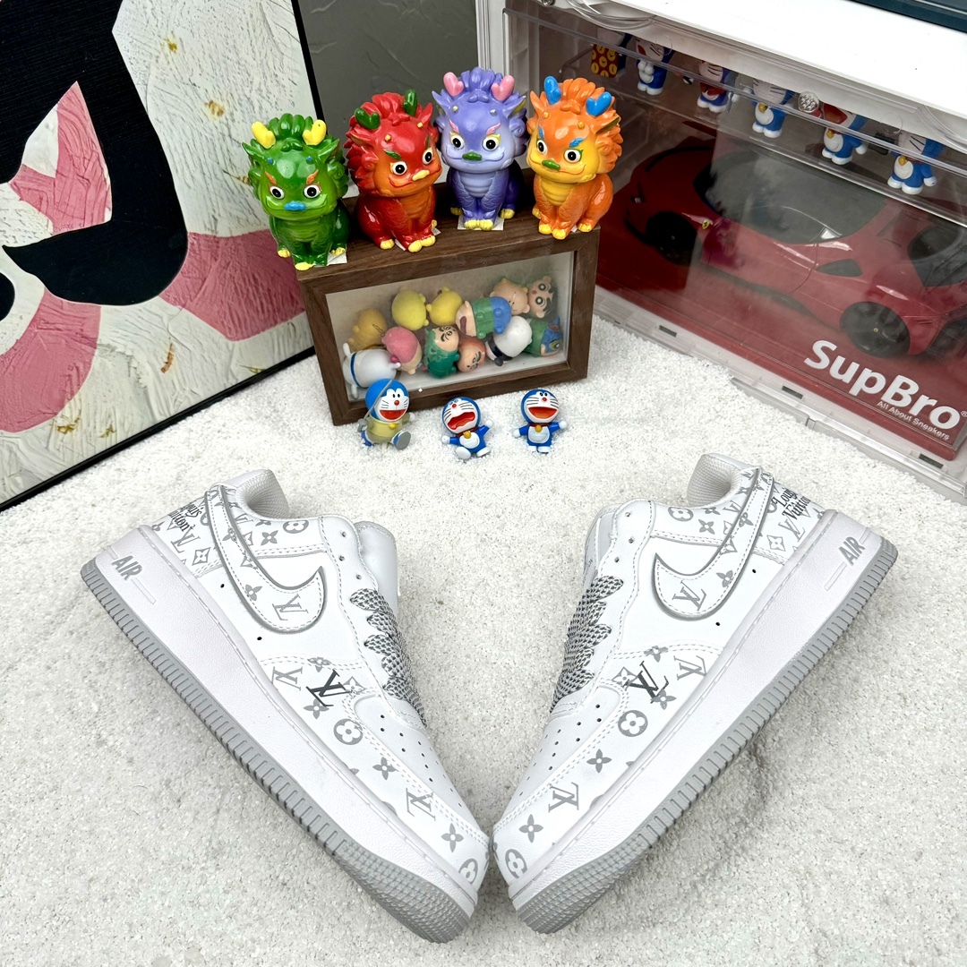 Louis Vuitton x Travis Scott x Nike Air Jordan 1 Low OG SP LV Monogram AJ1