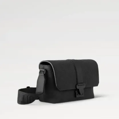 【大人の定番☆】Louis Vuitton Sケープ メッセンジャーバッグ M23741