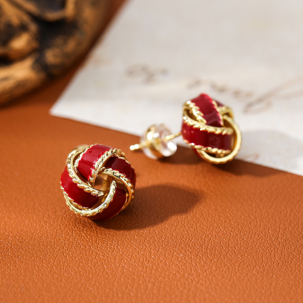 安克拉红復古同心结｜珐琅滴釉耳钉