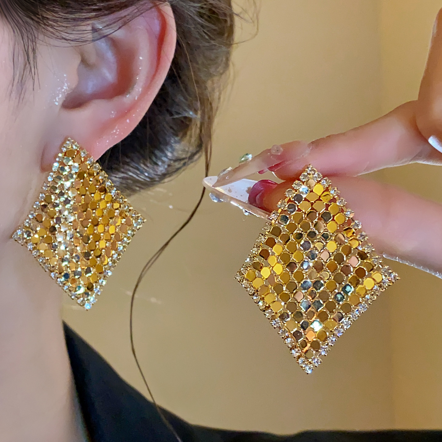 魔毯｜鋯鑽菱形耳墜｜S925銀針，3.9克重