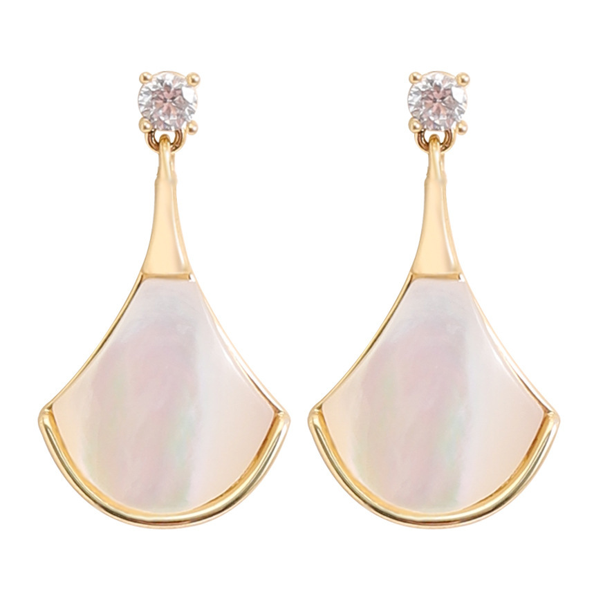 S925银针甜美精致极简风天然贝母扇形小裙子耳环女高级感百搭耳饰