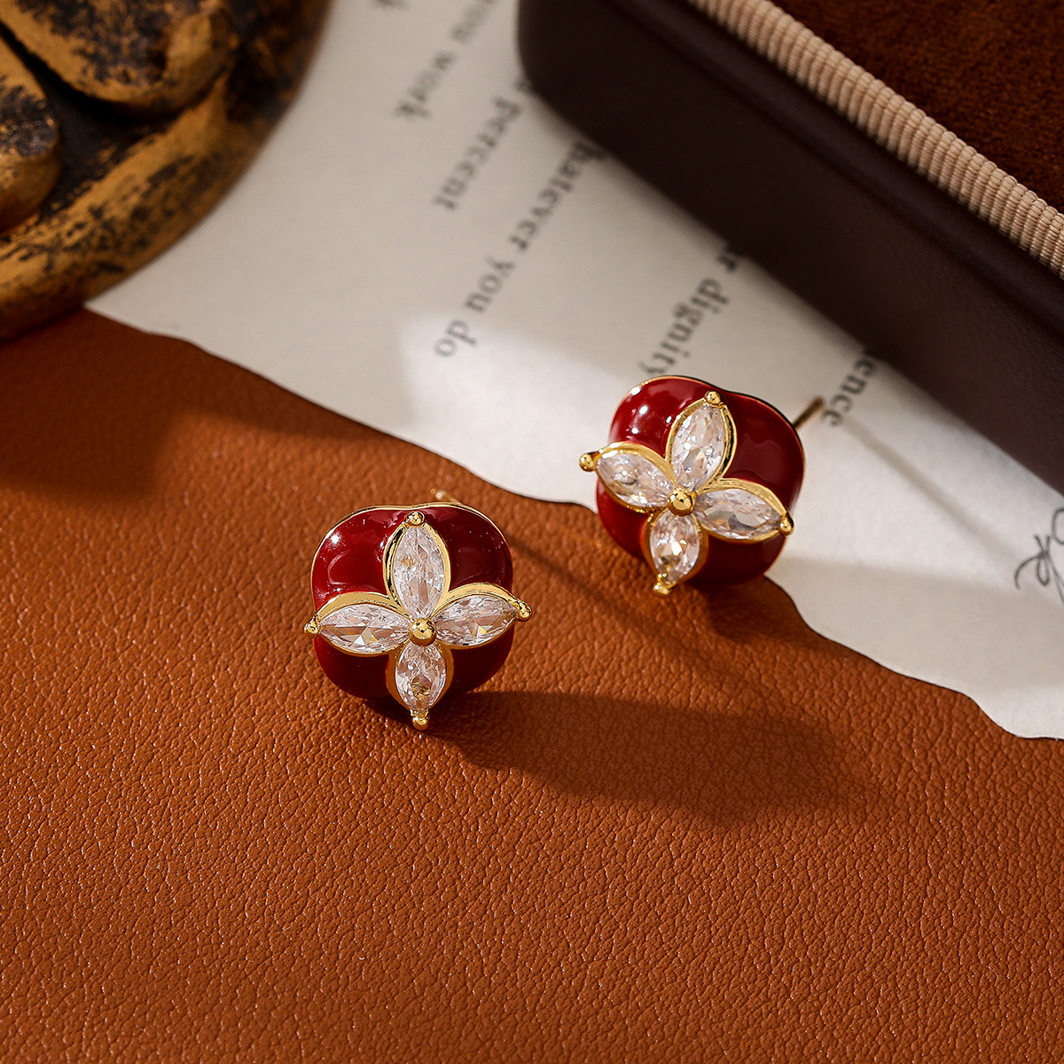 复古美拉德滴油锆石四叶草耳钉｜时尚百搭高级感耳饰
