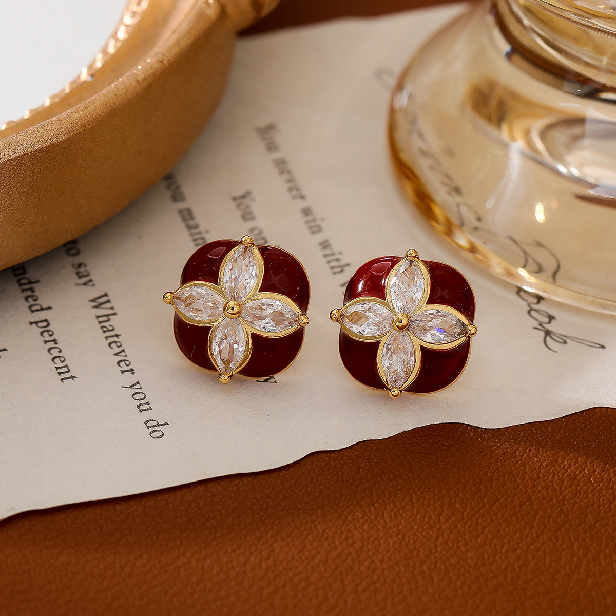 复古美拉德滴油锆石四叶草耳钉｜时尚百搭高级感耳饰