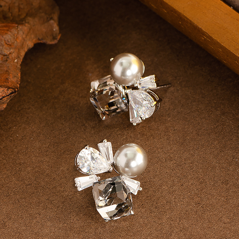 鎏金方糖鋯石珍珠耳釘