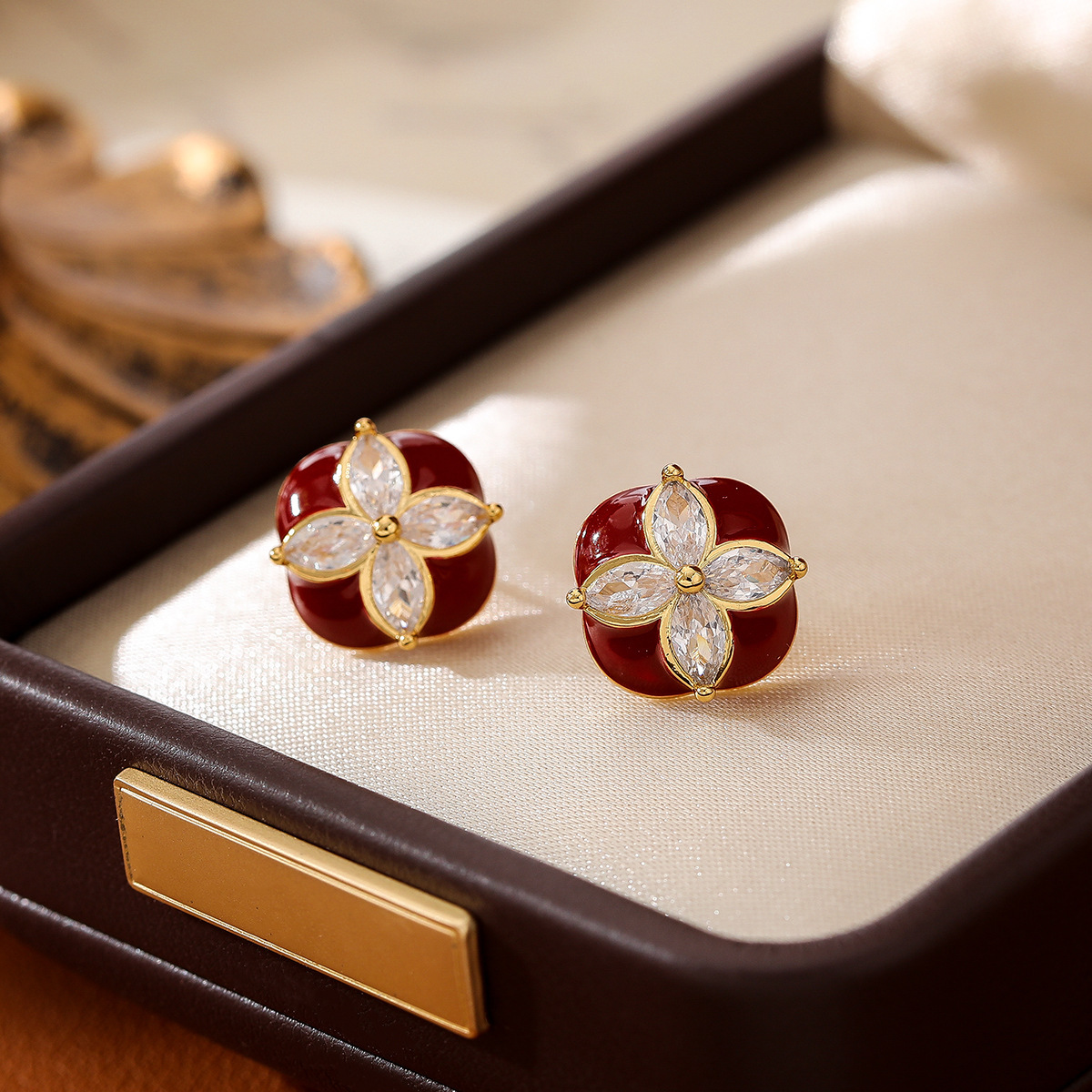 复古美拉德滴油锆石四叶草耳钉｜时尚百搭高级感耳饰