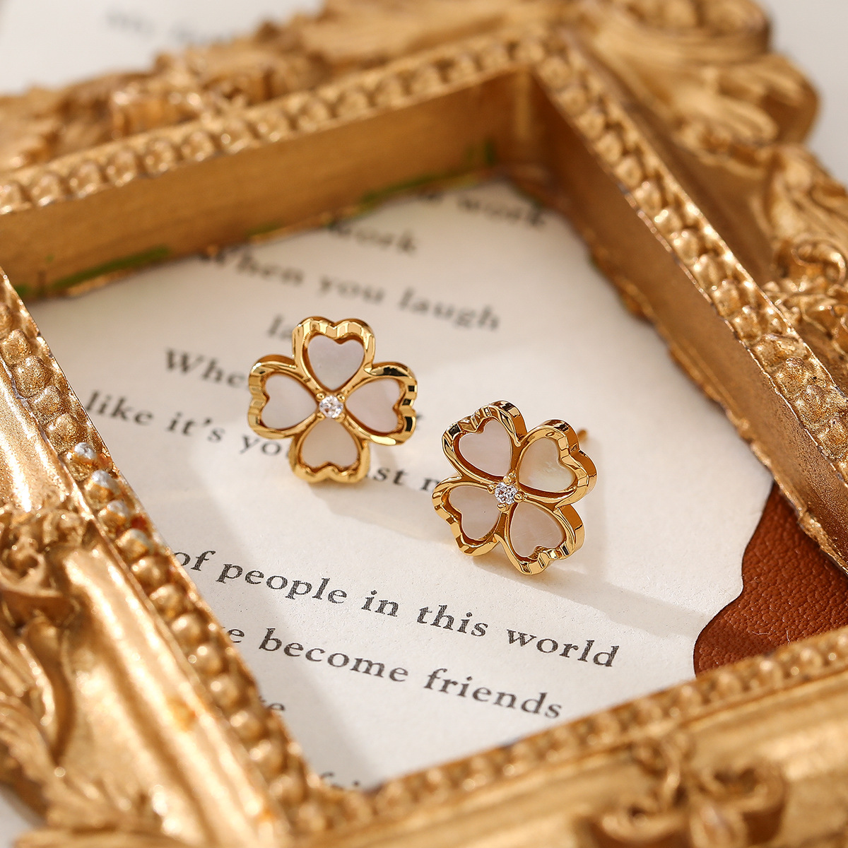 天然母贝工艺｜法式純潔四葉草耳釘