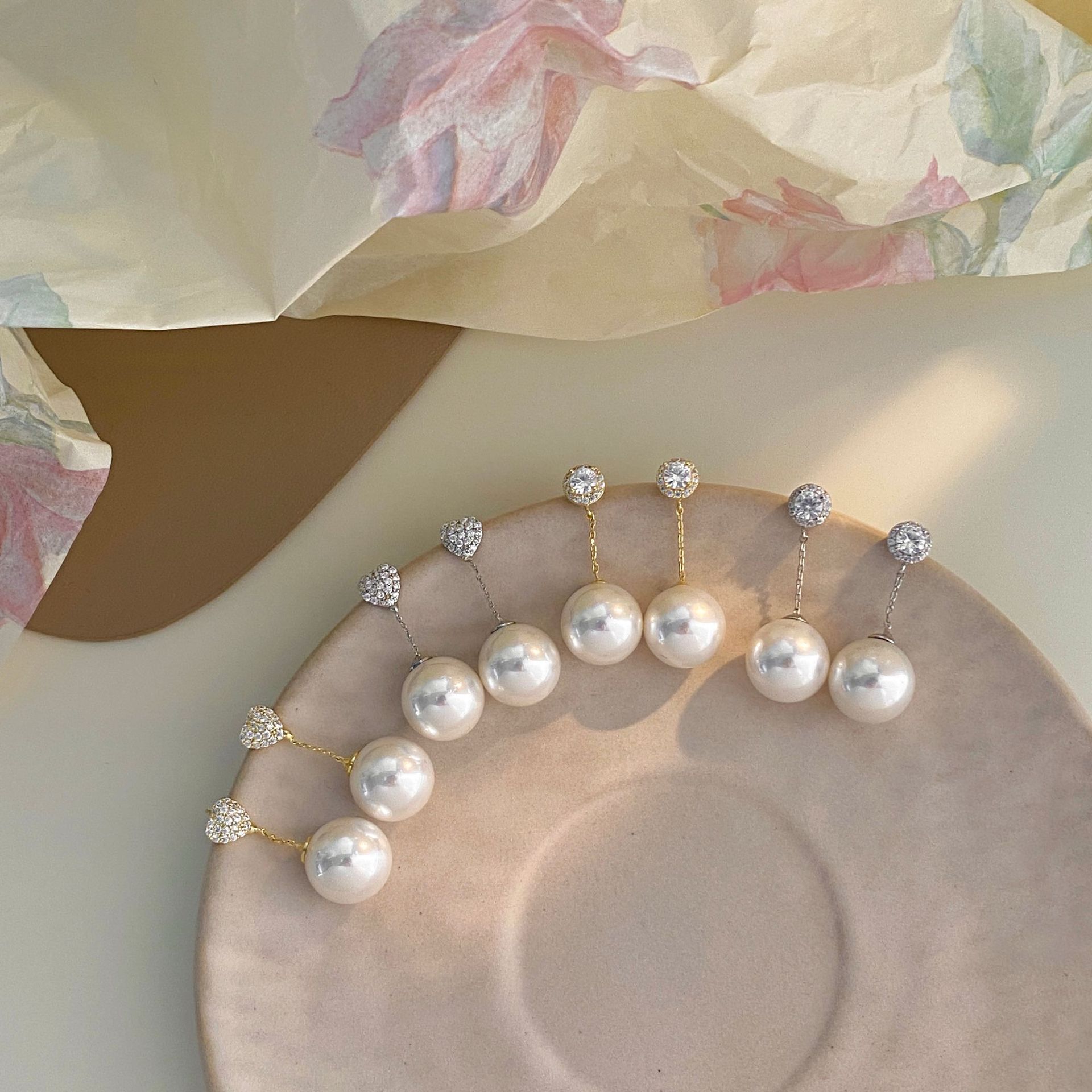 超閃珍珠愛心耳墜｜清新簡約通勤耳飾｜甜美氣質