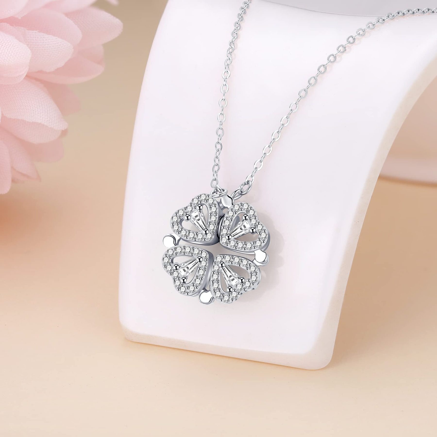 情人节礼物首选｜双心四叶草项链 一款两种戴法