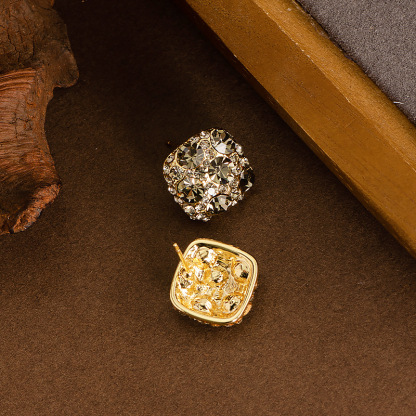 輕奢簡約方形茶色鑲滿鑽超閃鋯石銀針耳釘小衆設計高級感精緻耳飾