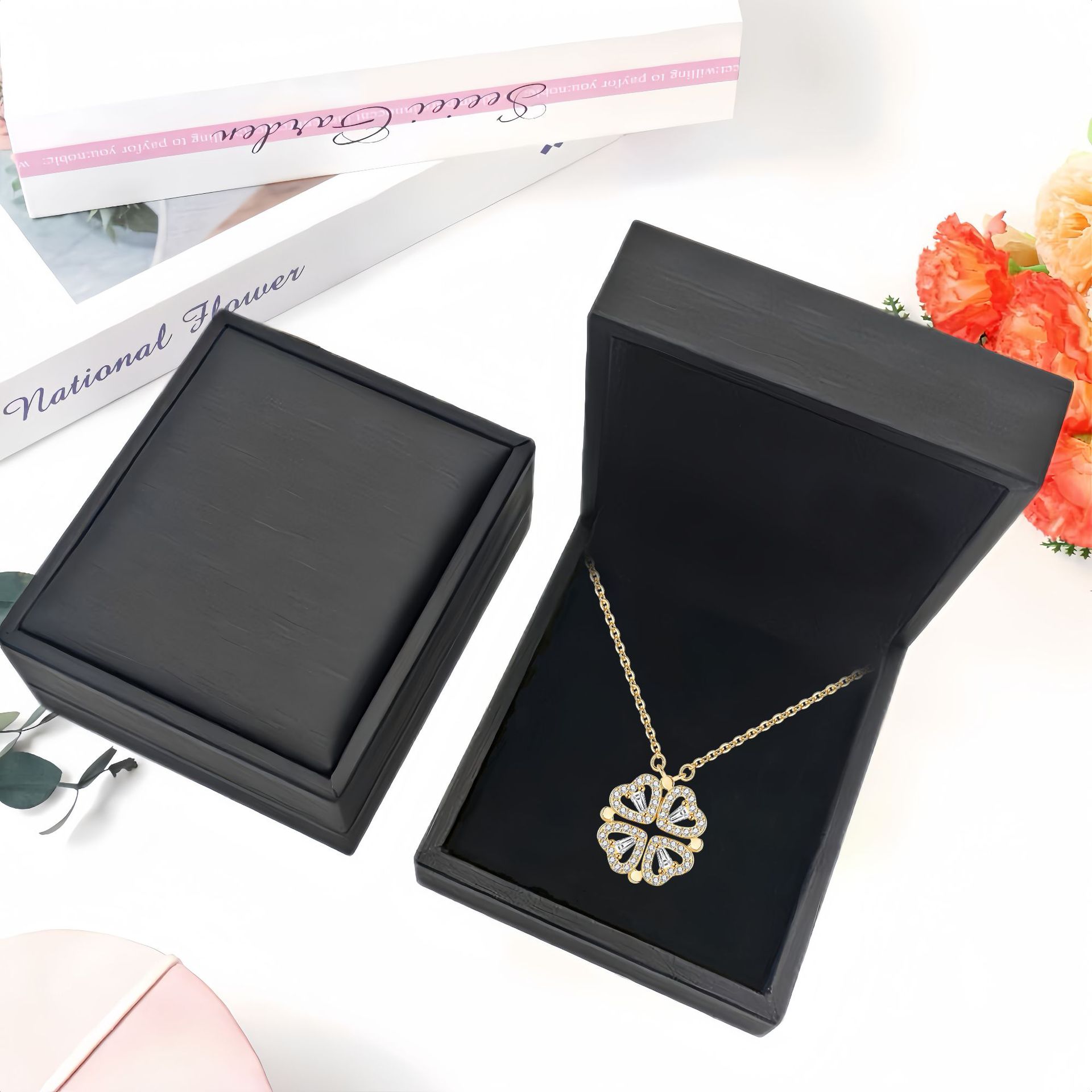 情人节礼物首选｜双心四叶草项链 一款两种戴法