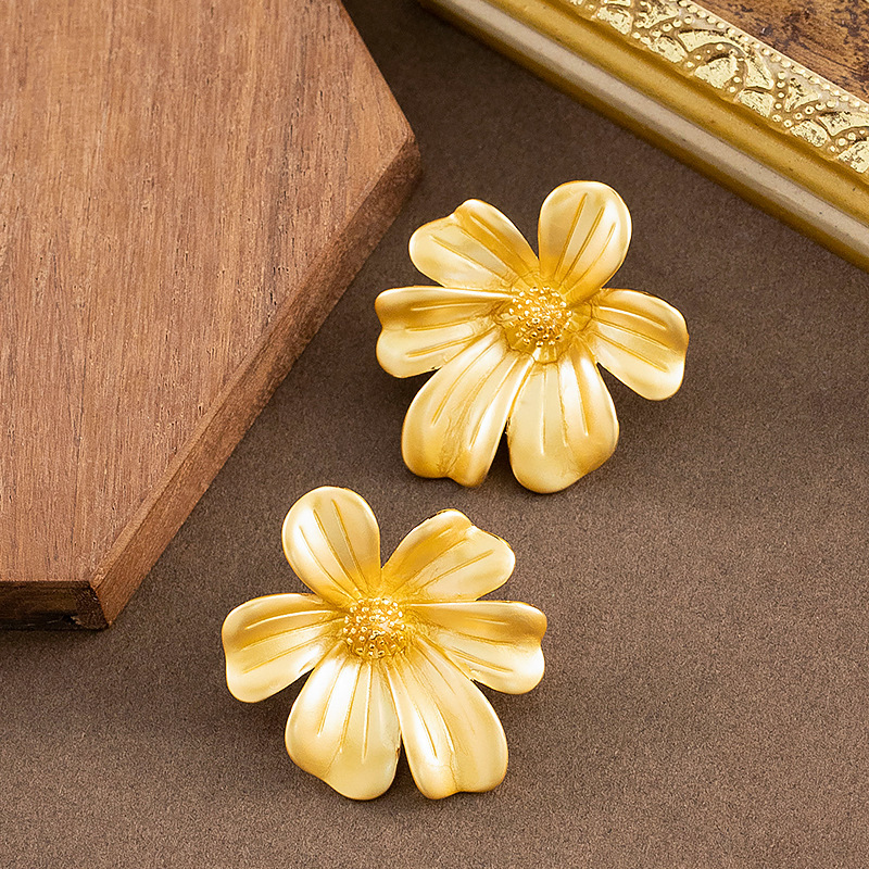 超仙甜美精緻仙女風烤漆立體花朵耳釘耳環溫柔氣質高級感銀針耳飾