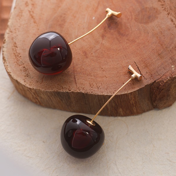 酒紅櫻桃耳環｜顯瘦顯白高級感