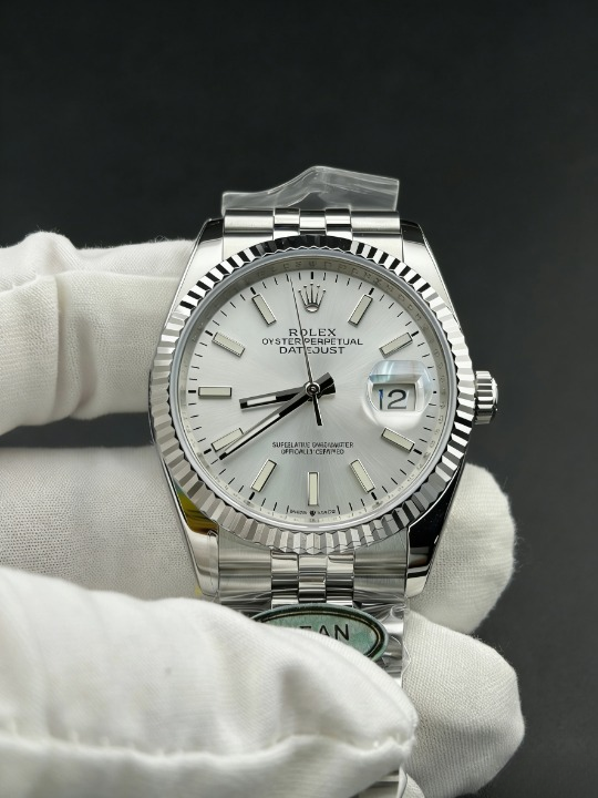 ROLEXロレックスデイトジ CLEANクリーン工場 ャスト126234 36mm シルバー文字盤 プラチナフ ルーテッドベゼル ジュビリープレスレット 1:1精 度