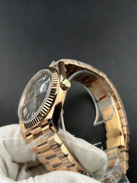 CLEANクリーン工場 ROLEXロレックスデイデイ ト エバーローズゴールド228235 40mm スレ一 トオンブレ文字盤 フルーテッドベゼル プレジデン トプレスレット 1:1精度