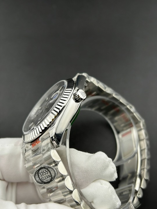 CLEANクリーン工場 ROLEXロレックスデイデイ ト 228239 40mmブラック文字盤ダイヤ目盛り フ ルーテッドベゼル プレジデントプレスレット  1:1 精度