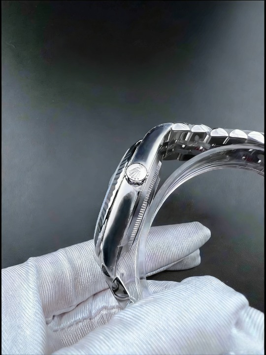 CLEANクリーン工場 ROLEXロレックスデイトジ ャスト126334 41mmシルバー文字盤 フルーテッド ベゼル ジュビリープレスレット 1:1精度