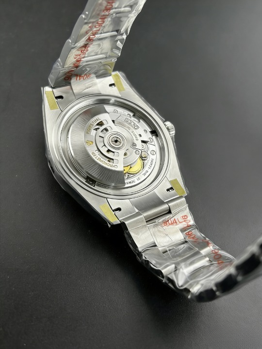 CLEANクリーン工場 ROLEXロレックス オイス ターパーペチュアル124300 41mm レッド オイ スタースチール 1:1精度