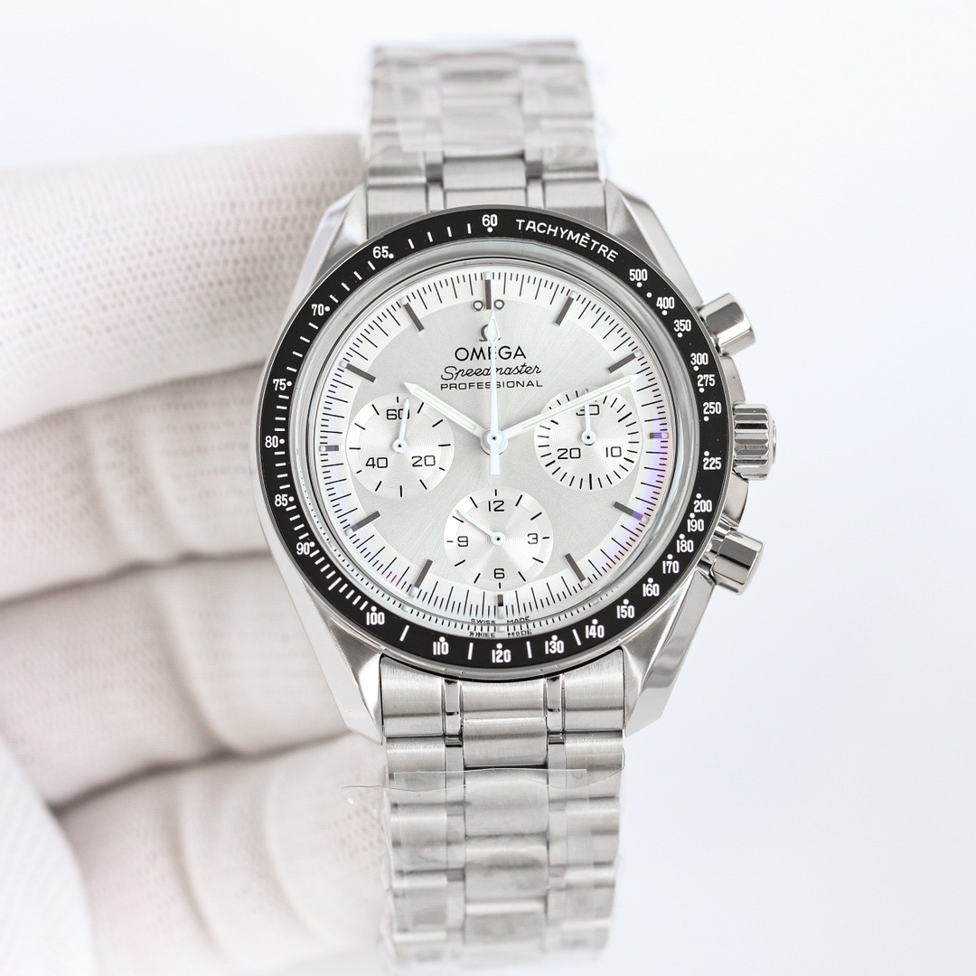 Speedmaste﻿r 50周年モデ﻿ル 42 mm OMEGA時計