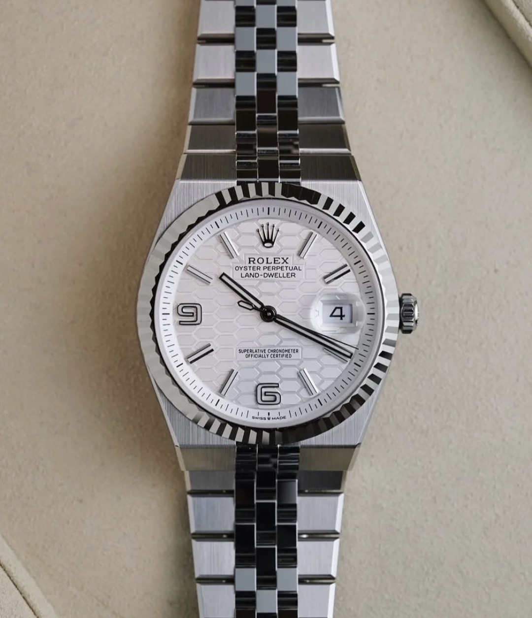 NEW 2025 ロレックス（スイスの腕時計ブランド）Rolex  Land-Dweller 40mm機械式時計