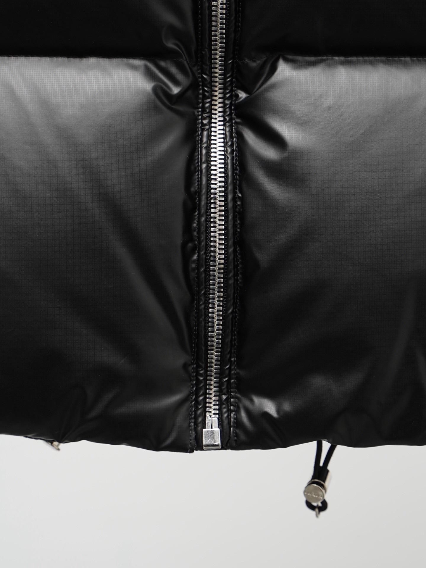 PRADAプラダ 冬季新作 90％ホワイトダックダウン トライアングルロゴ ダウンベスト カップルモデルMONCLER