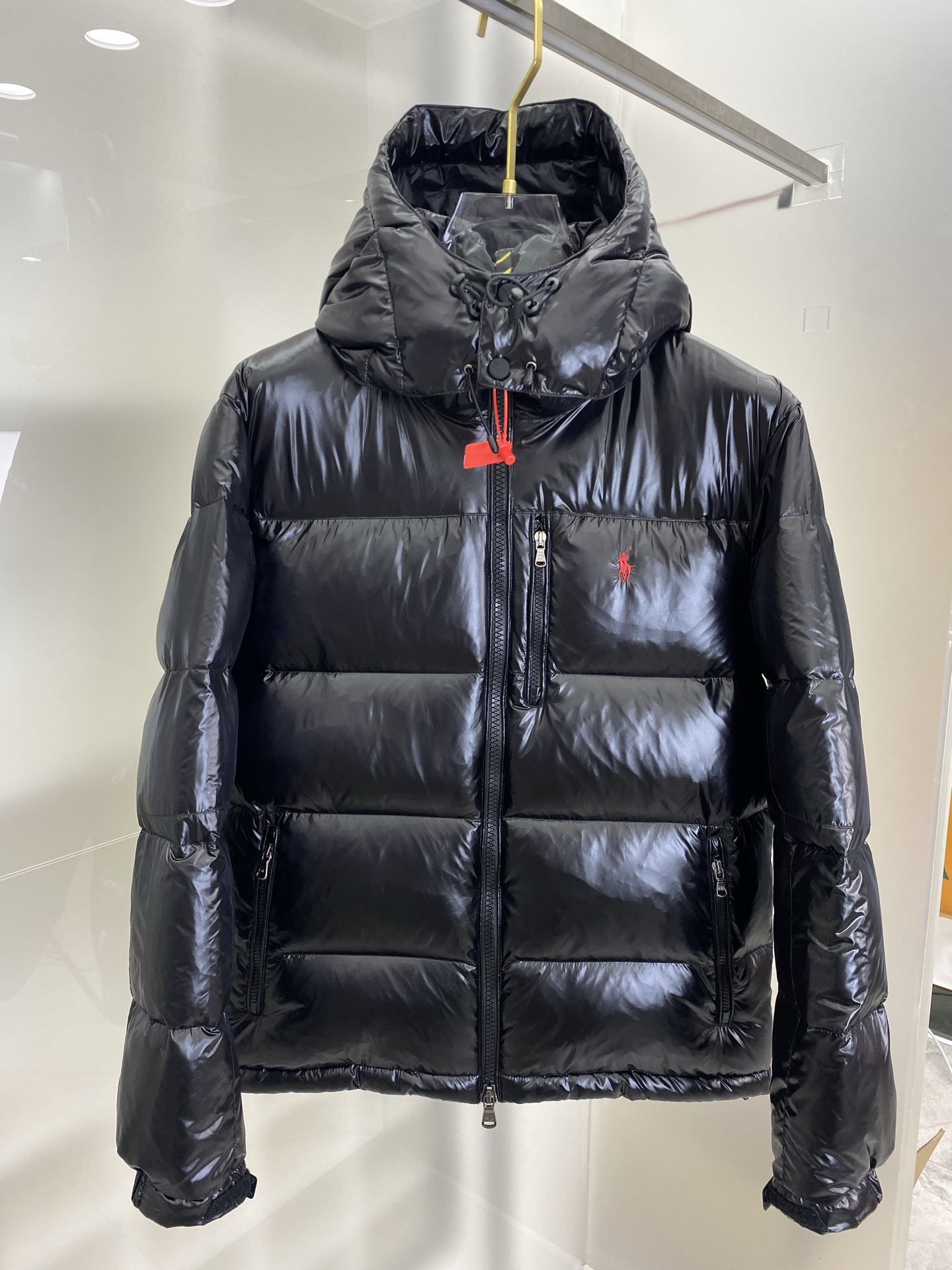 【人気商品】Ralph Lauren ラルフローレン 2025年新作 ポニー刺繍入り シャイニー セミハイネック ダウンジャケット MONCLER