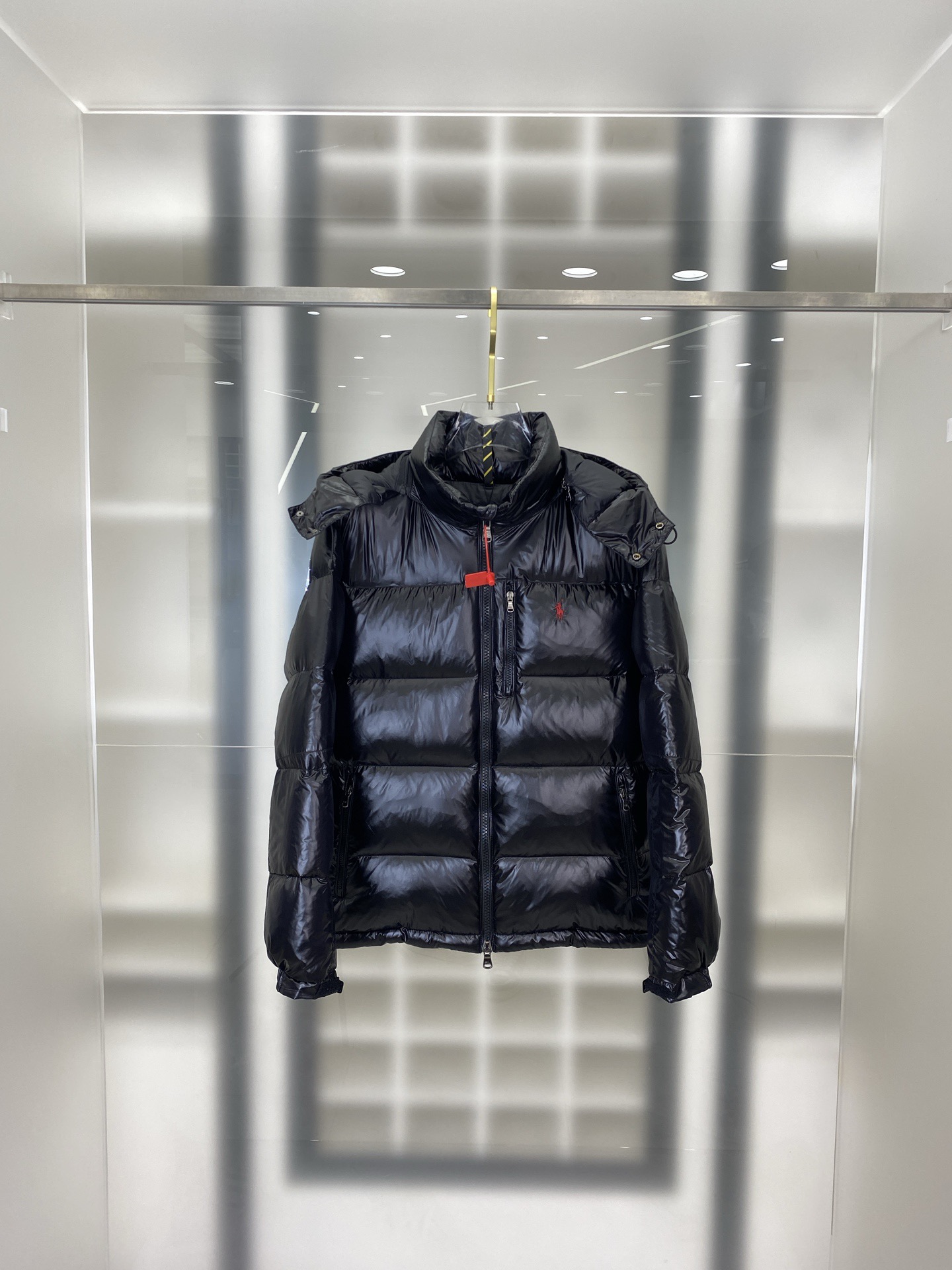 【人気商品】Ralph Lauren ラルフローレン 2025年新作 ポニー刺繍入り シャイニー セミハイネック ダウンジャケット MONCLER