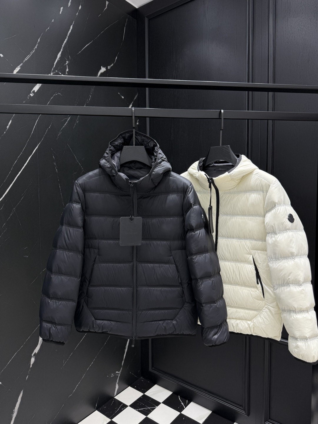Moncler（モンクレール） 2025年最新作 ファッションデザイナーズモデル ダウンジャケット