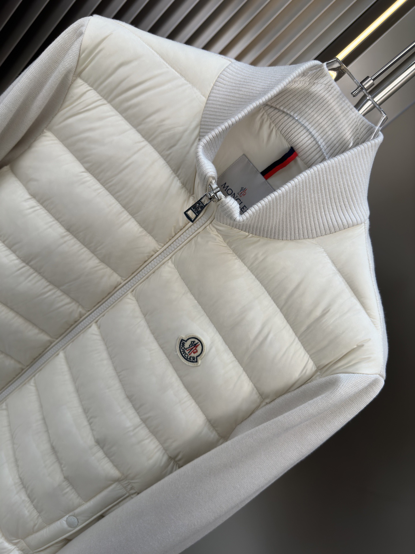 Moncler（モンクレール） 2025年最新作 ファッションデザイナーズモデル ダウン×ニットジャケット