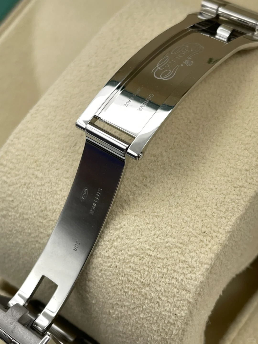 スカイドゥエラー 42MM時計