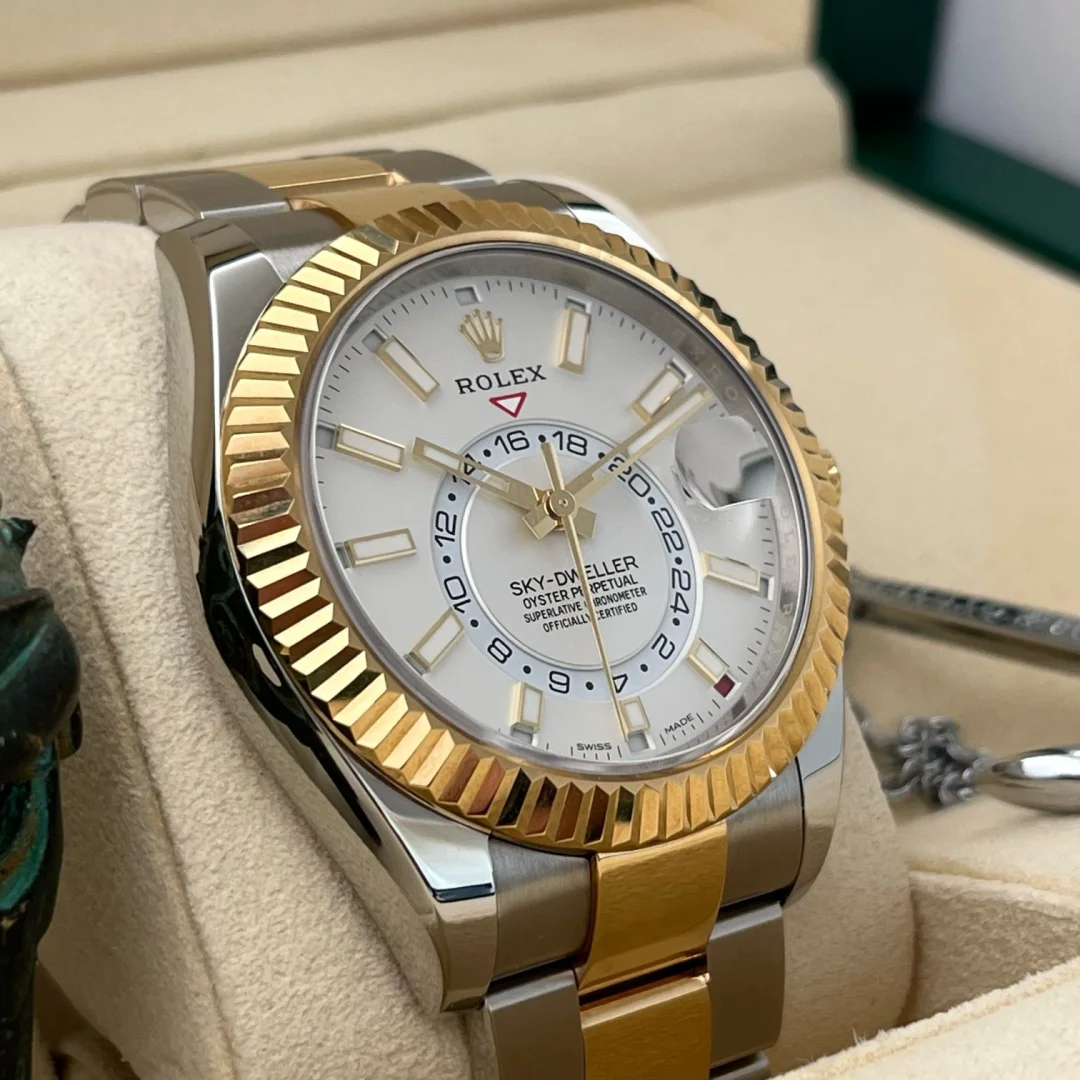 スカイドゥエラー 42MM時計