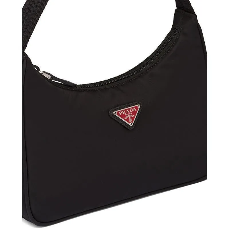 PRADA(プラダ) Re-Edition 2000 ナイロン ミニバッグ ブラック/レッド