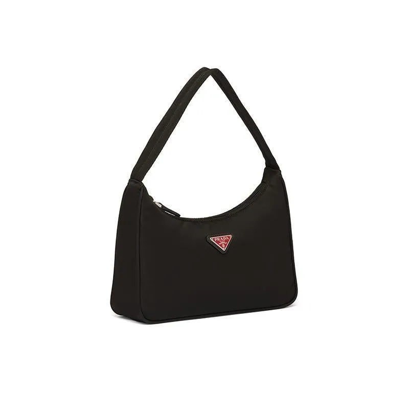 PRADA(プラダ) Re-Edition 2000 ナイロン ミニバッグ ブラック/レッド