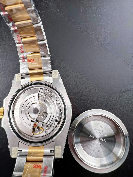 CLEANクリーン工場 ROLEXロレックスサブマリ ーナデイト40mm 116613LB コンビゴールド 読ブル ー文字盤 1:1級