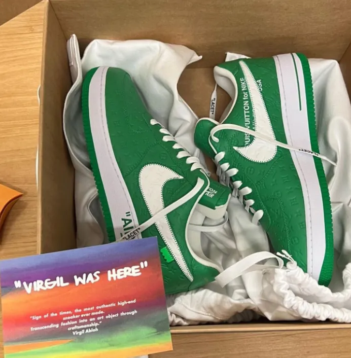 【新商品発売】【今年の新商品】the louis vuitton x nike air force 1【代金引換】七色