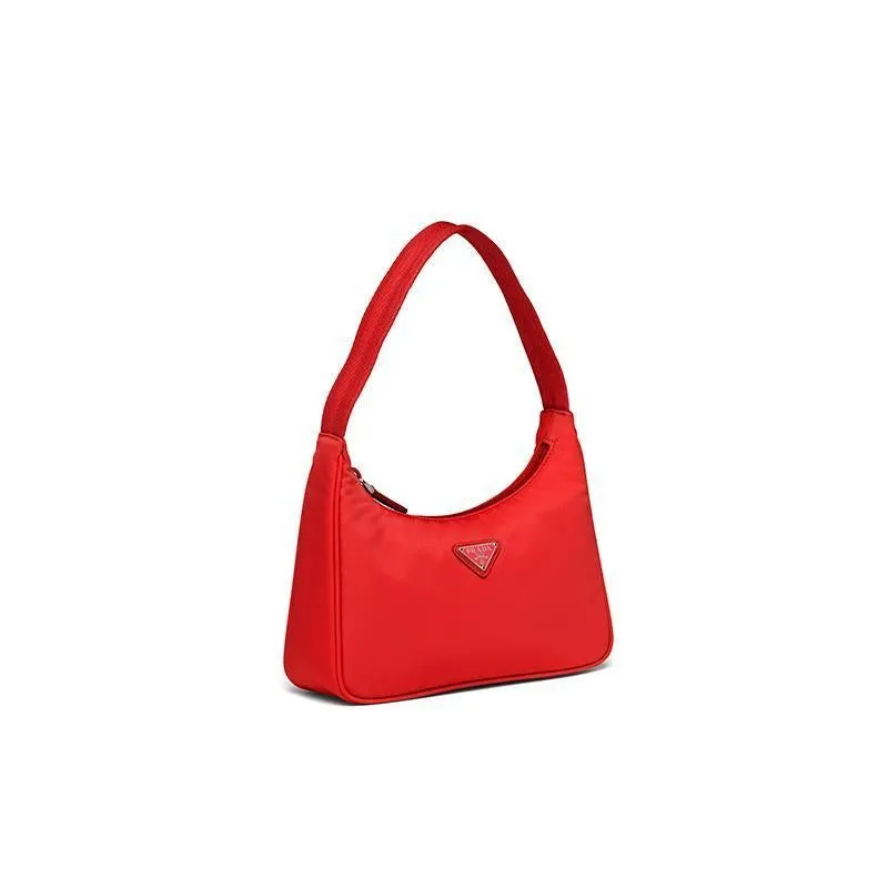 PRADA(プラダ) Re-Edition 2000 ナイロン ミニバッグ レッド