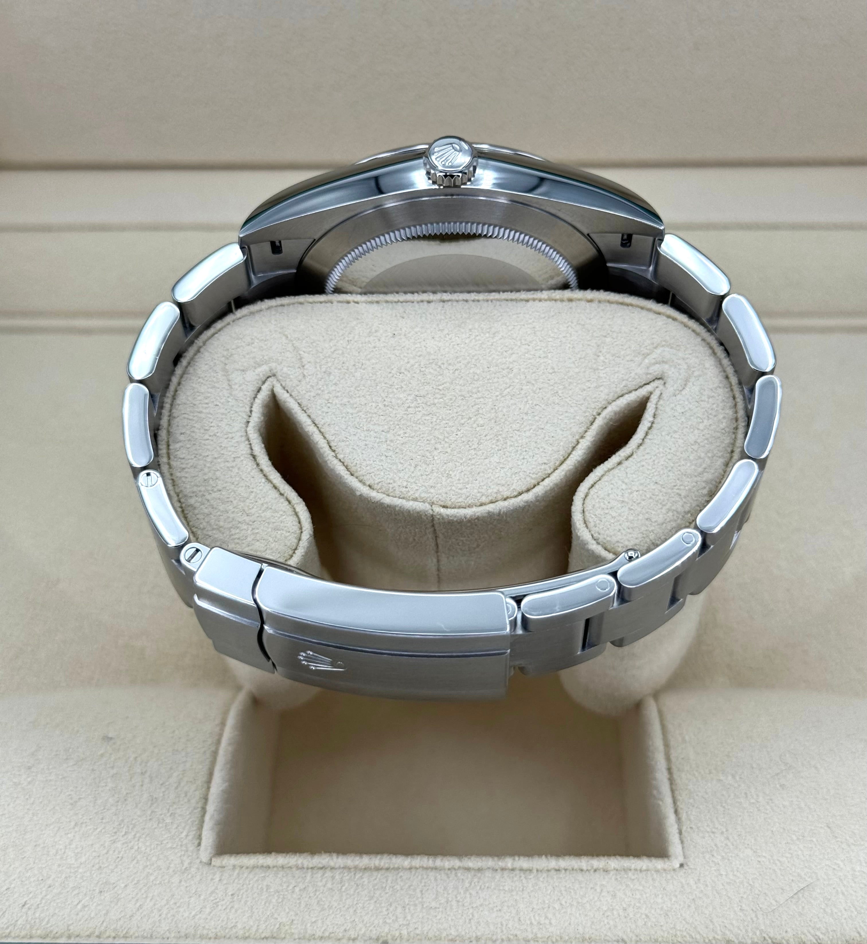 NEW 2024 ロレックス オイスターパーペチュアル 41mm 124300 セレブレーションダイヤル