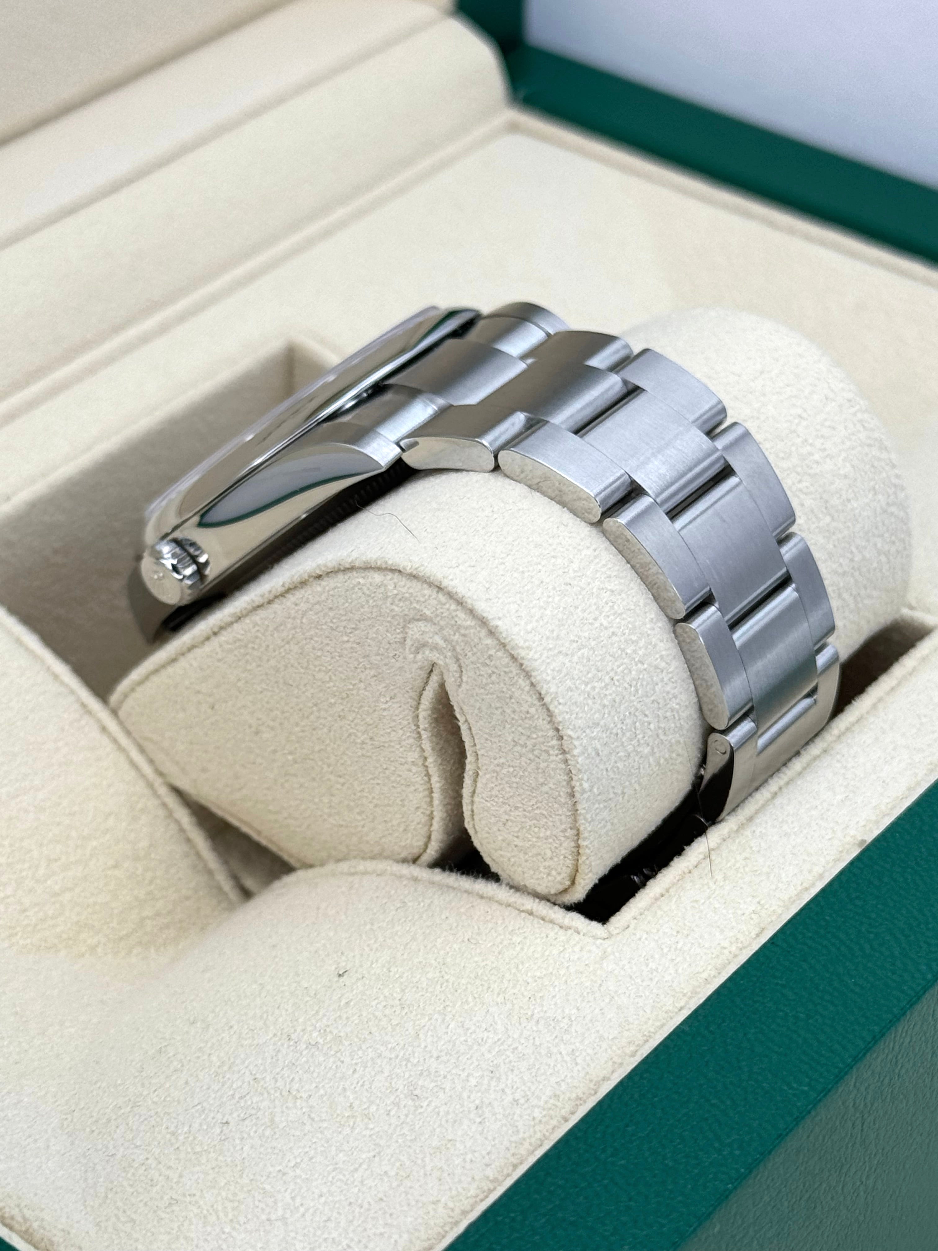 NEW 2024 ロレックス オイスターパーペチュアル 41mm 124300 セレブレーションダイヤル