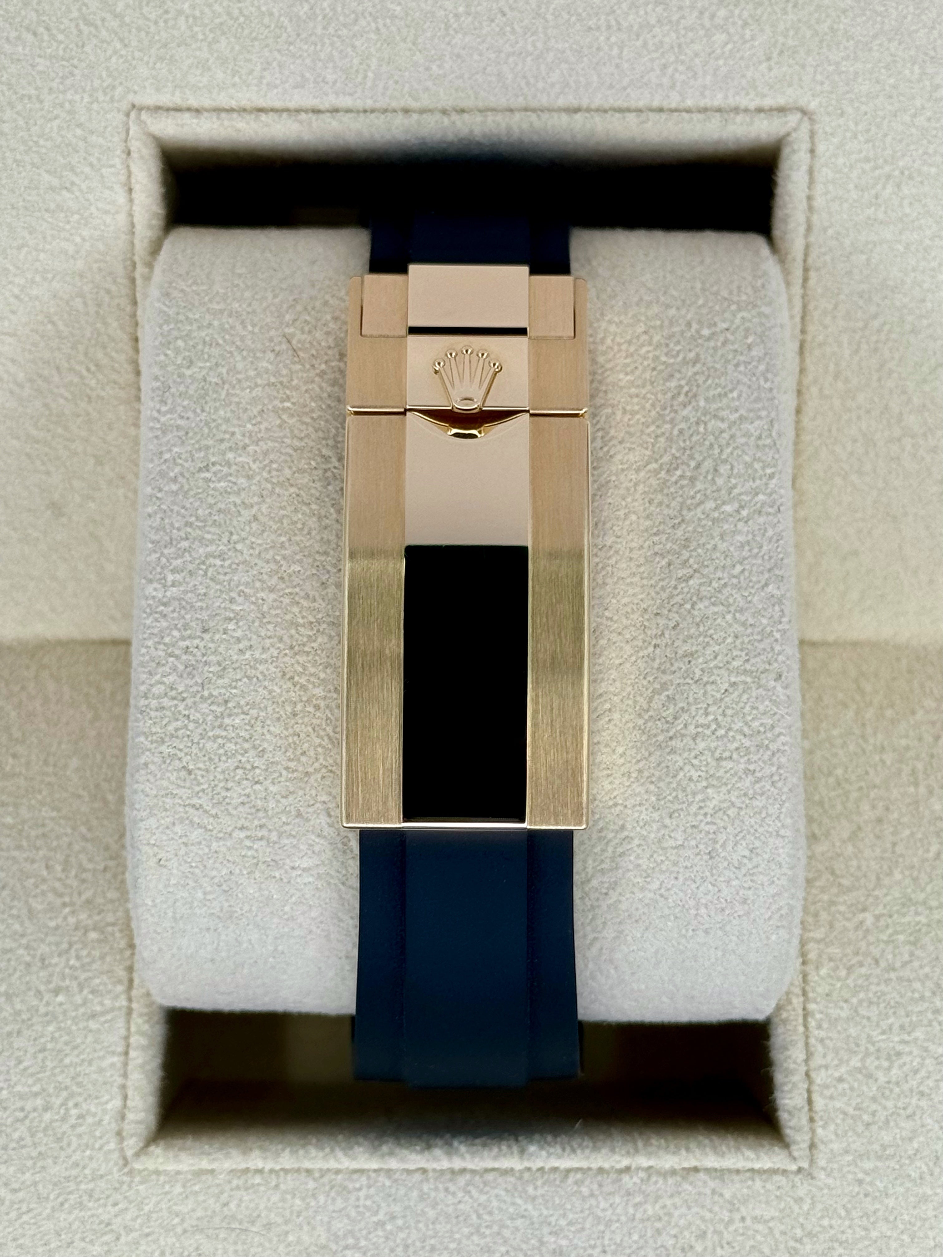 NEW 2024 ロレックス デイトナ 40mm 126518LN オイスターフレックス シャンパンダイヤル